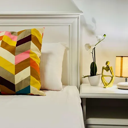 Joy Nemoianu 13a-8 Apartment *