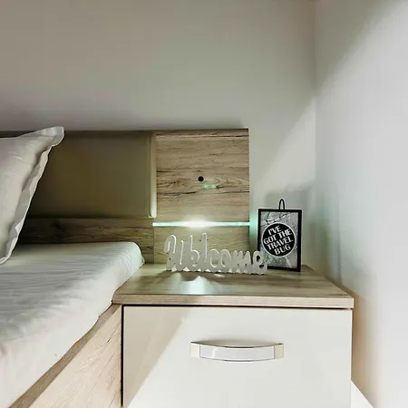 Joy Nemoianu 13a-8 Apartment