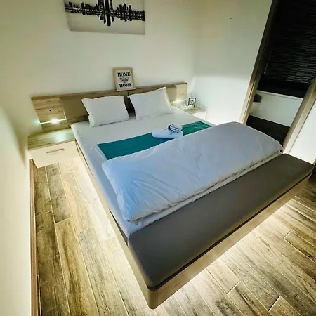 Joy Nemoianu 13a-8 Apartment *