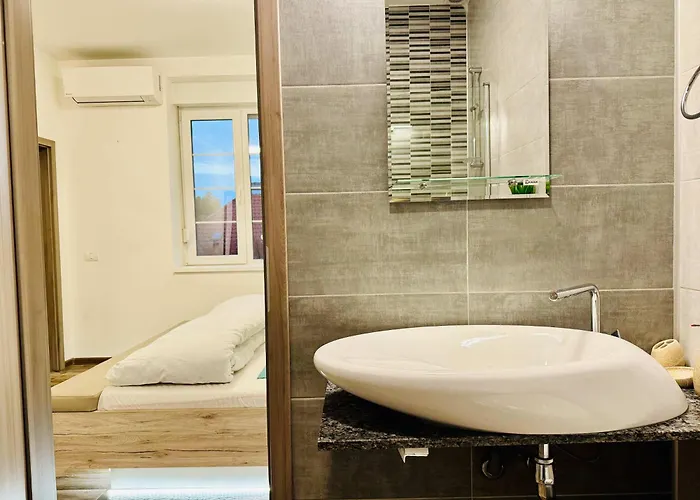 Apartment Joy Nemoianu 13a-8