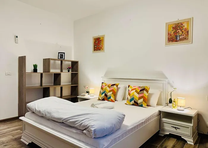 Apartment Joy Nemoianu 13a-8 *