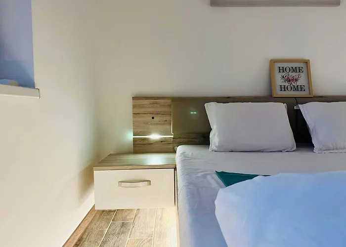 Apartment Joy Nemoianu 13a-8 *