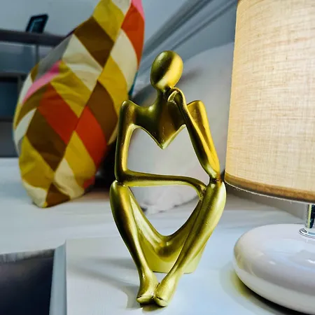 Joy Nemoianu 13a-8 דירה *